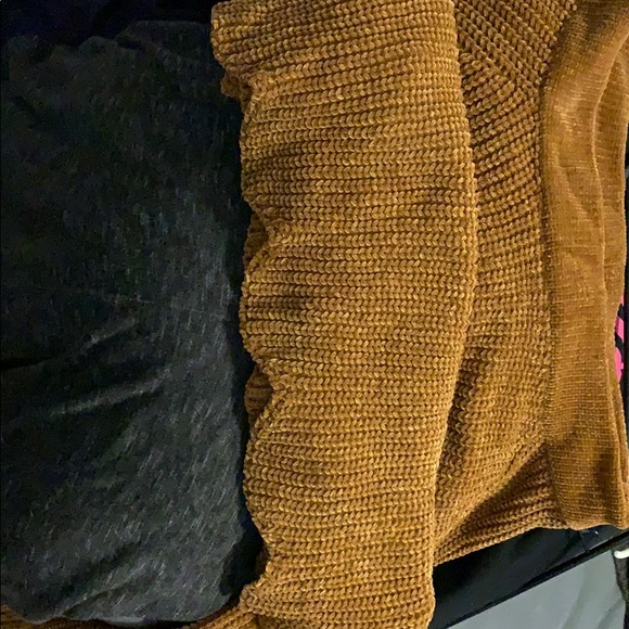 Ivy & Main /Tilly’s sweater crop top brand new M - Picture 3 of 3